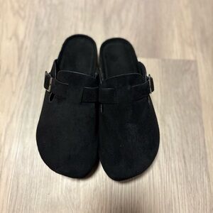 WEN Black Slip-On Shoes
